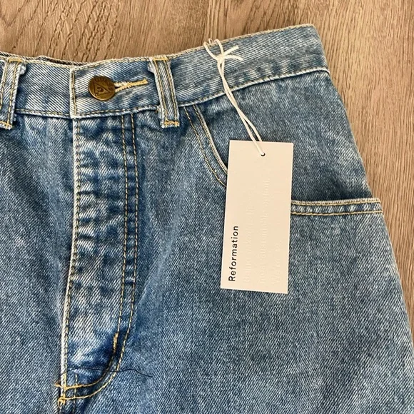 Reformation Vintage Guess Denim skirt size 0 - Picture 2 of 3